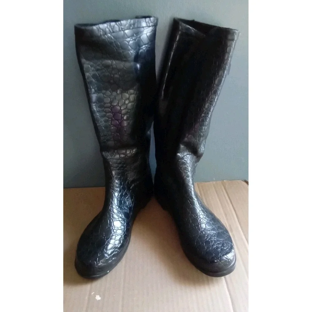 Black Croc‎ Embossed Rain Boots with Apple Charm Gold Buckle Accent